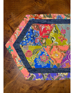 Batique D+B Bling Table Runner